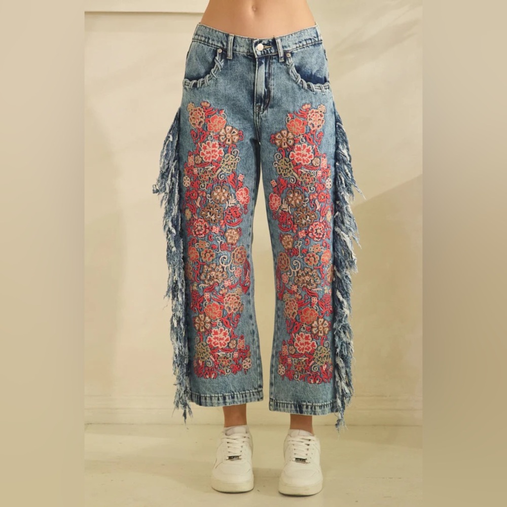 BP1145 Washed Embroidery Side Fray Jeans - Picture 9 of 11